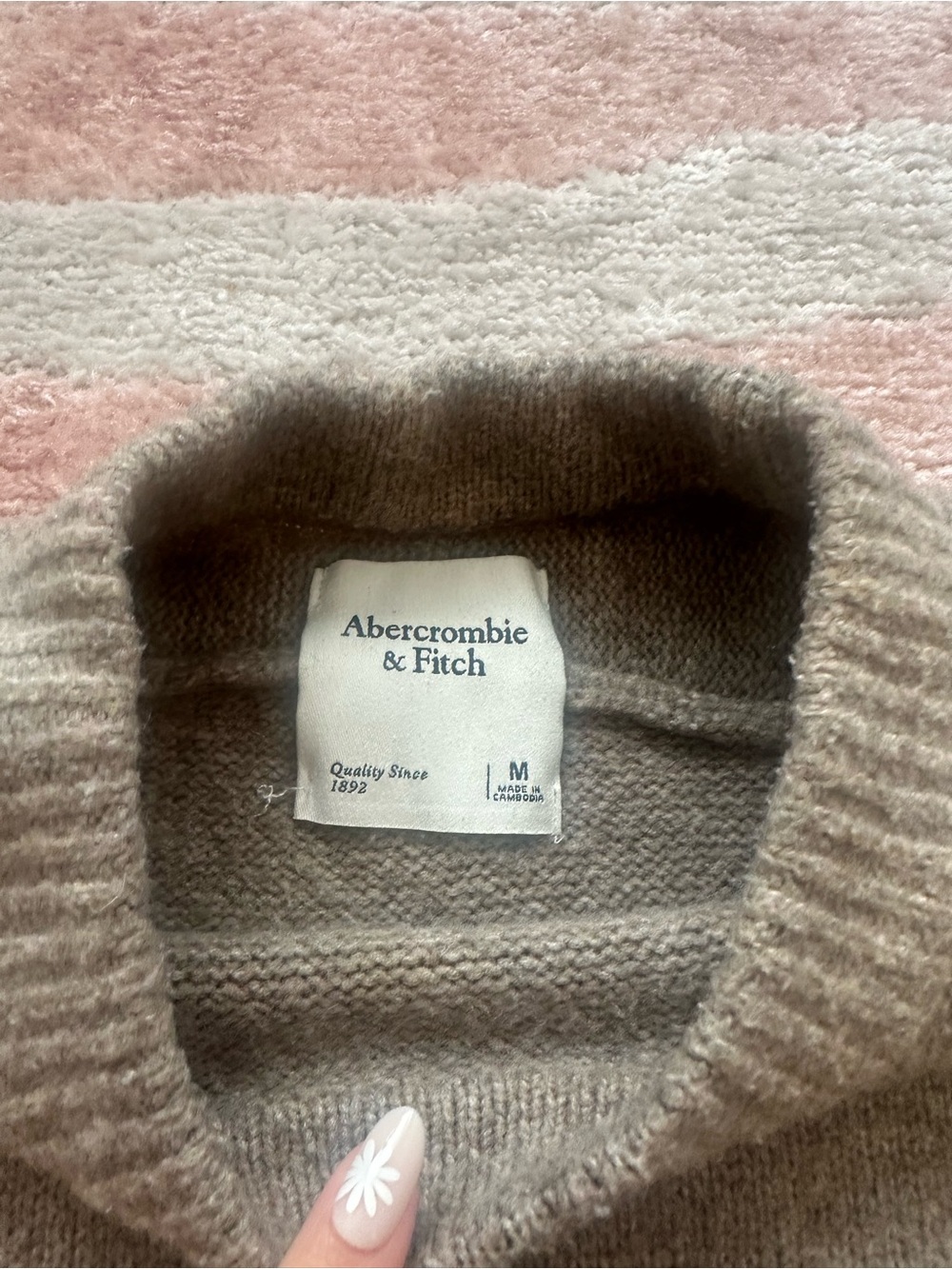 The A&F Madeline Crew Sweater in Brown Size Medium - Picture 4 of 6